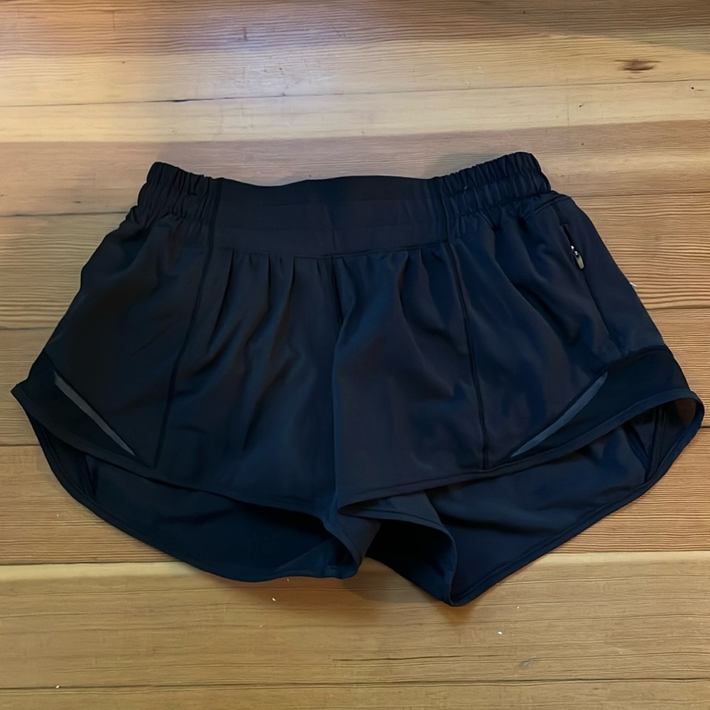 Lululemon shortie shorts size 4